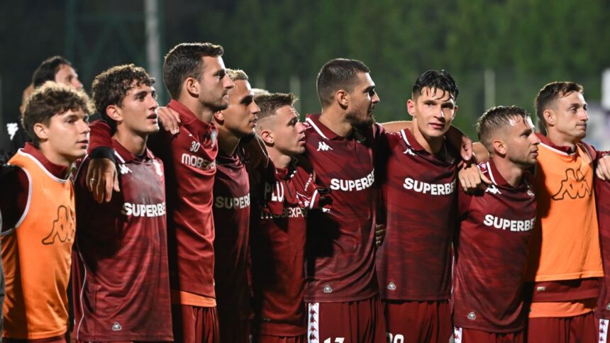 oficial rapid a anuntat plecarea unui jucator cu doar cateva ore inaintea meciului 68a849a82787e