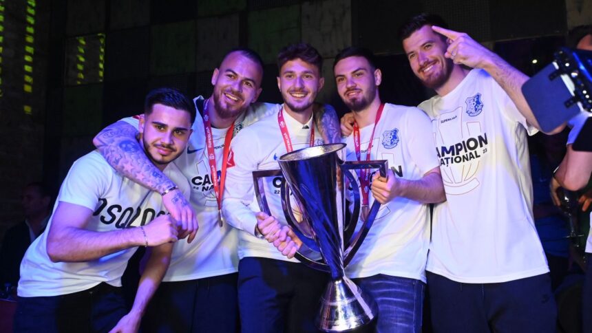 oficial un fost campion al romaniei a ramas fara echipa mult succes in cariera 68a7200a53614