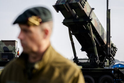 olanda va trimite 300 de soldati cu sisteme patriot in polonia pentru a proteja livrarile de arme catre ucraina 68a62550692ac