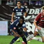 opinie etapa a patra din superliga fara sa adune transferuri de parca ar colectiona cartonase cu fotbalisti rapid tace si face si marsaluieste spre fotoliul 68921e2171acf