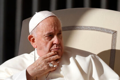 politia italiana anunta ca a arestat un barbat pentru un complot de asasinare a fostului papa francisc 68b1b57de0092