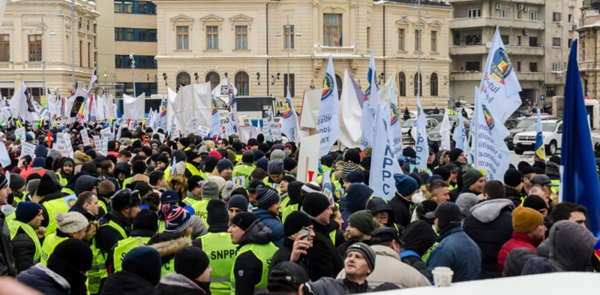 politistii ameninta cu greva in cazul in care guvernul le ameninta pensiile bataia de joc la adresa pensiilor militare si a salariilor noastre trebuie sa inceteze 68b1eecb81381