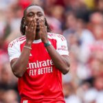 portret eberechi eze baiatul care nu a renuntat fotbal jucat in cusca lacrimi refuzuri si visul numit arsenal 68ab0300eec1f