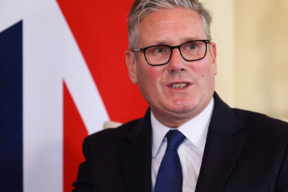 premierul britanic keir starmer il mustra pe andrew tate si avertizeaza baietii expusi riscului masculinitatii toxice din online 6894cfc9260dc