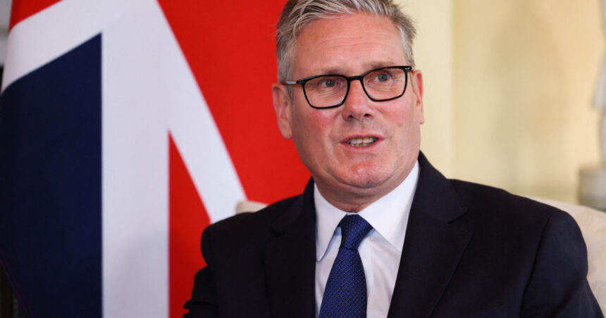 premierul britanic keir starmer il mustra pe andrew tate si avertizeaza baietii expusi riscului masculinitatii toxice din online 6894cfc9260dc