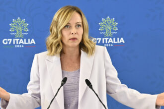 premierul italian giorgia meloni tinta unui site pentru adulti fotografii trucate cu femei celebre publicate online 68b15fc5ba4f2