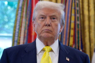 pretul aurului a atins un nou record istoric tarifele impuse de donald trump ar putea zgudui piata metalelor pretioase 6896e9b6eacbc