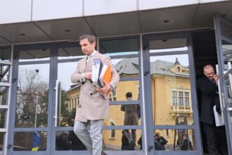 procurorii dna au contestat plasarea lui cristian radu sub control judiciar primarul trebuie sa poarte bratara de monitorizare 68a82e306912b