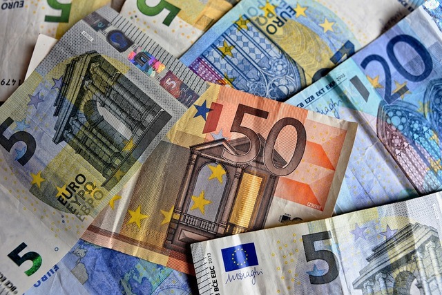 promisiunea de 750 miliarde de dolari a ue pentru energie laudata de trump ridica semne de intrebare privind fezabilitatea 6894fa7eb6c1d