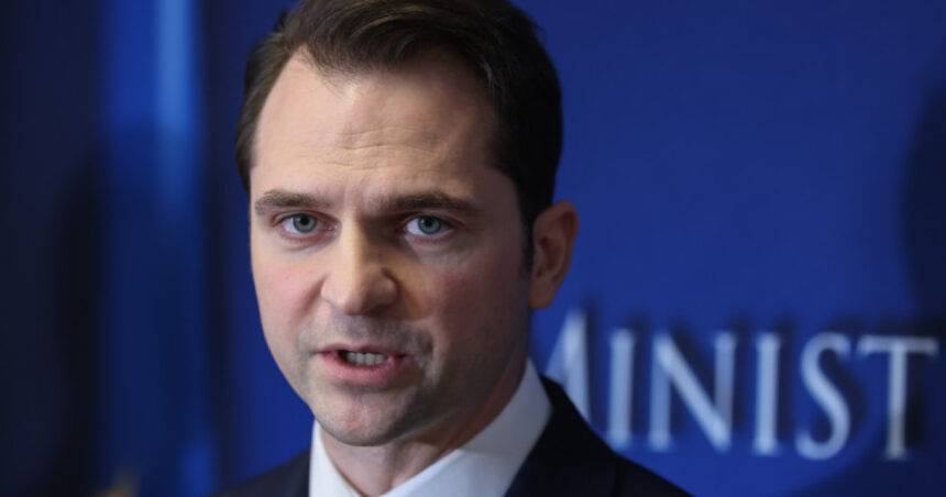 propunerea lui sebastian burduja pentru alegerea primarului general din pacate aproape in fiecare zi se mai anunta un nou pretendent 689b2a6a72063