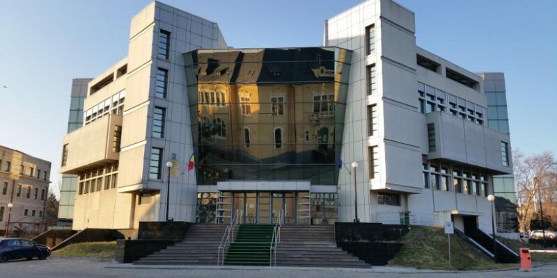 proteste in justitie fata de noua lege a pensiilor de serviciu magistratii constanteni au suspendat solutionarea cauzelor 68ae21370eb4d