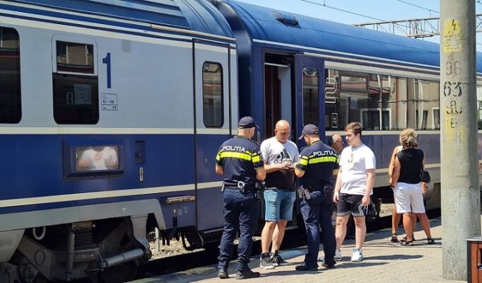 reprezentantii cfr si politistii constanteni actiuni in statiile de cale ferata au aplicat peste 100 de amenzi 689b41c9711d0