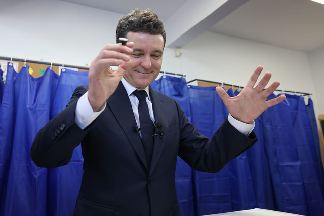 romania cu nicusor dan da lectii guvernelor centriste despre cum sa tii populistii la distanta fa ti treaba arata respect si nu uita sa taci strategic opinie ft 6890bc1d06b3e