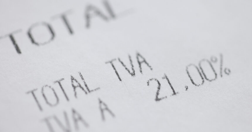 romanii au primit facturi cu tva majorat la 21 din iulie in loc de august pentru mai multe servicii cum se explica situatia 68a865121d43f