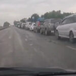 rusii stau la cozi kilometrice pentru a putea cumpara benzina cum s a ajuns in aceasta situatie 68a722dc7958a