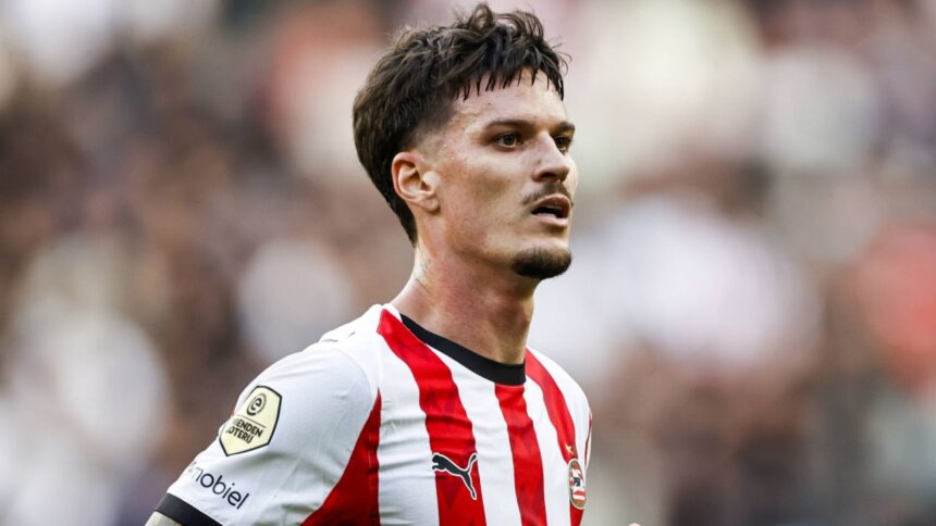 sa se teama dennis man ce a spus antrenorul lui psv dupa debutul romanului in olanda 68aa1e727d69d