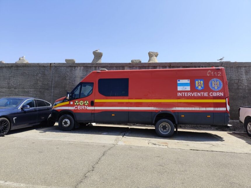 salvare impresionanta in portul constanta o batrana de 80 de ani cazuta in apa scoasa din mare de cetateni 68a3549c96e15