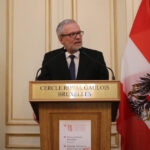 scandal sexual la viena avandu l in centru pe ambasadorul austriei la uniunea europeana thomas oberreiter si a dat demisia 6891fa10983e8