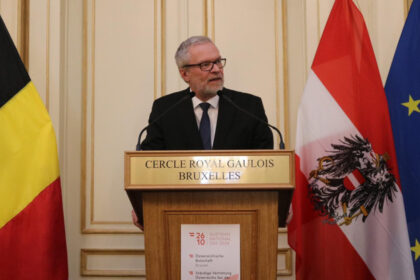 scandal sexual la viena avandu l in centru pe ambasadorul austriei la uniunea europeana thomas oberreiter si a dat demisia 6891fa10983e8