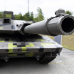 seful celui mai mare producator german de arme spune ca preturile tancurilor si armamentului vor scadea in timp ce europa se inarmeaza 689c1a322a1a2