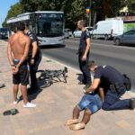 situatie incredibila in constanta doi barbati incatusati de jandarmi dupa ce s au luat la bataie intr o statie de autobuz iata de la ce a pornit totul 689779a5256d3