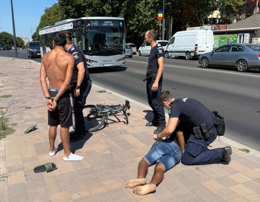 situatie incredibila in constanta doi barbati incatusati de jandarmi dupa ce s au luat la bataie intr o statie de autobuz iata de la ce a pornit totul 689779a5256d3