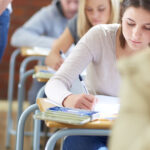 subiecte bac sesiunea de toamna 2025 elevii sustin astazi proba la alegere a profilului si specializarii 689c58dac93dc