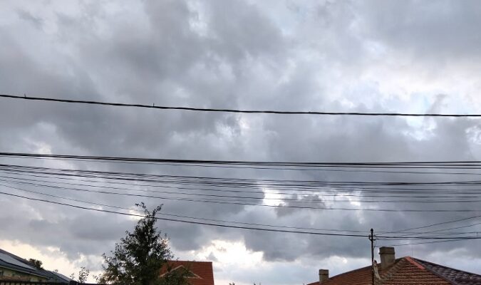 sunt asteptate ploi vijelii si descarcari electrice in dobrogea 68a8b31ce376b
