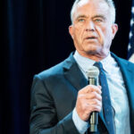 sute de angajati ai agentiilor sanitare ii cer lui kennedy jr ministrul sanatatii sa nu mai dezinformeze in legatura cu vaccinurile 68a6176f1f80d