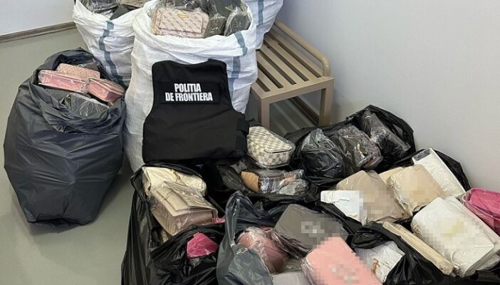 sute de genti susceptibile a fi contrafacute confiscate de politistii de frontiera la mangalia 689db47f3b276