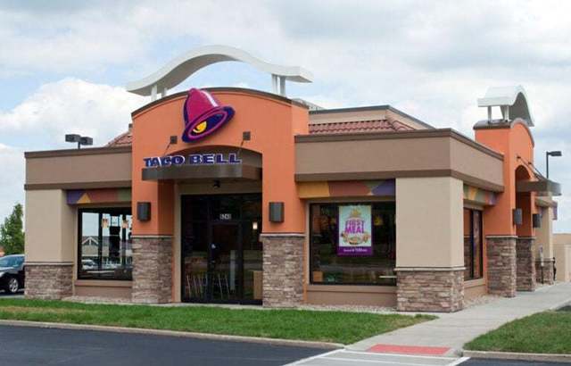 taco bell isi regandeste sistemul dupa ce un barbat a comandat 18 000 de sticle de apa 68b2fdcfb207c