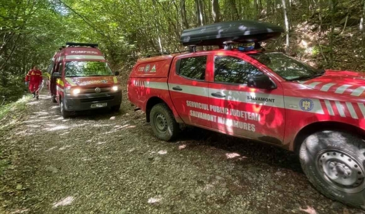 tanar ucrainean salvat de salvamontisti dupa patru nopti petrecute in muntii maramuresului 689f41e4d4bd7