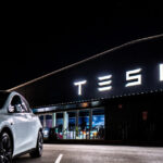 tesla considerata partial vinovata pentru un accident fatal masina folosise pilotul automat ce daune va plati firma lui musk 688e188db617b