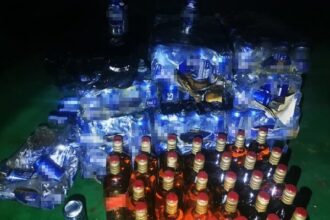 tigari si bauturi alcoolice ascunse pe o nava descoperite de politistii de frontiera 6899d022cb5a6