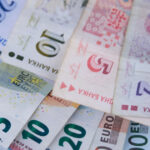 toate magazinele din bulgaria vor afisa incepand de astazi preturile atat in leva cat si in euro 6895c5f0d4cdb