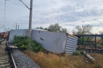 traficul feroviar a fost oprit zeci de minute intre constanta si mangalia dupa deraierea unor vagoane de marfa 688c601452b3b