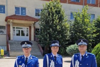 trei tineri ofiteri incep cariera la jandarmeria din constanta 689b36c060a94