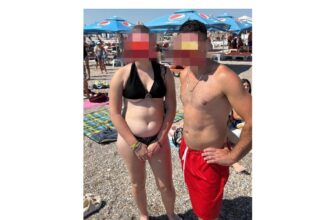 turisti salvati in ultimul moment pe plaja roxi valurile sunt inselatoare atrag atentia salvamarii 688e2e7d2f2f6