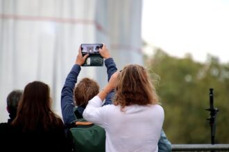 ultima ora zeci de turisti risca sa fie dati afara din hotel desi au platit unul din cei mai vechi touroperatori din romania acuzat ca nu a platit colaboratorii anat sfatuim turistii care au cumpa 68b1ac3311c49