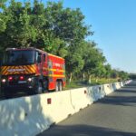 un autoturism a luat foc in sensul giratoriu din lazu 6894cd019d364