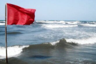 un barbat din bucuresti a murit inecat in mare in statiunea jupiter 68908e9f554c5