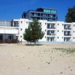 un hotel emblematic din statiunea mamaia cu plaja privata se vinde cu peste 33 milioane de euro 68afcaad3fc65