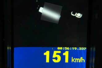 un tanar de 20 de ani prins ruland cu 150 km h pe bulevardul 1 mai din constanta a ramas pieton si a primit o amenda consistenta 6891ee2f94529