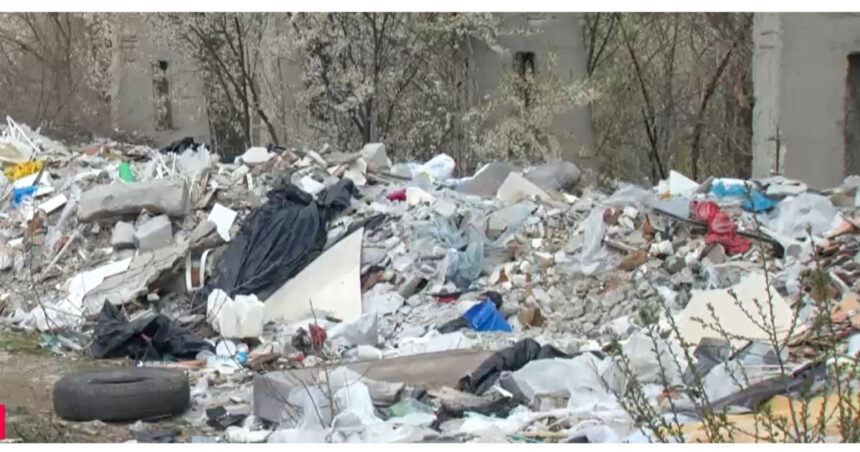 un tanar din giurgiu a ramas fara masina cu care a mers sa arunce deseuri pe un camp a primit si o amenda uriasa 6895f2cf0e02c