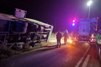 un tir s a rasturnat intre constanta si tulcea 68aeacd631ef1