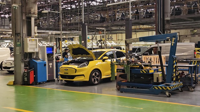 uzina ford otosan din craiova nou record de productie al doilea cel mai mare volum de masini fabricate dar ramane afectata de amanarea rabla 68a36c9acf4b4