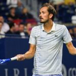 video a pierdut si dus a fost medvedev gest nemaivazut in tenis la mastersul atp din toronto 688c865142056