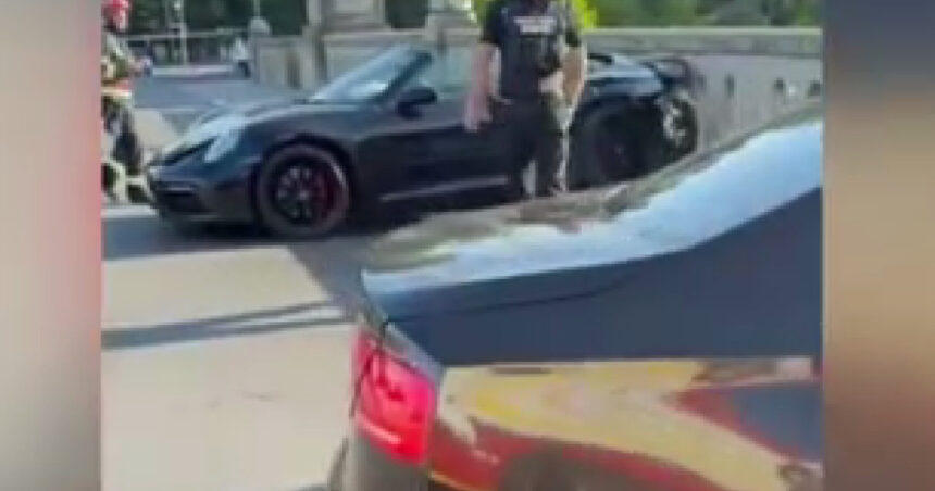 video accidentul de pe podul din timisoara produs intentionat in urma unei rafuieli intre clanuri unul dintre soferi a fost retinut 6898bd0cd2811