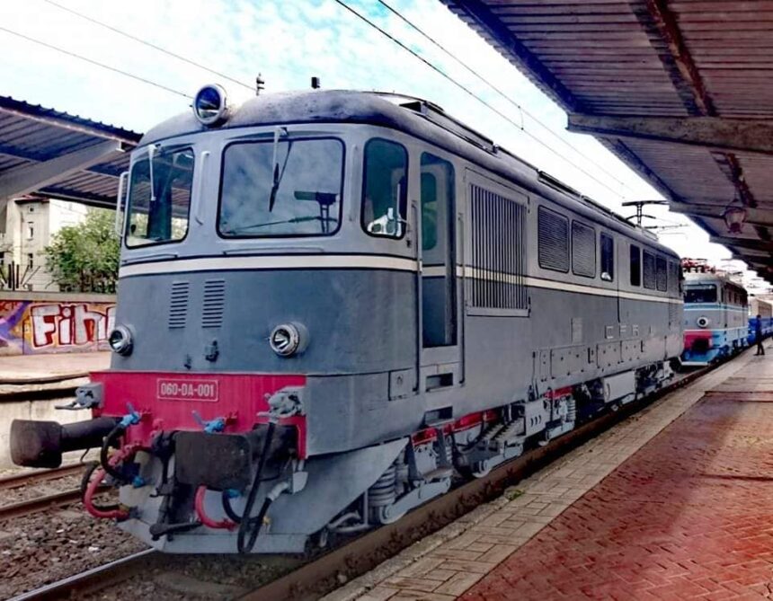 video cfr calatori precizari oficiale in cazul trenurilor cu intarzieri de pana la 200 de minute calatorii mutati intr un alt tren spun martorii 689efbacb3f91