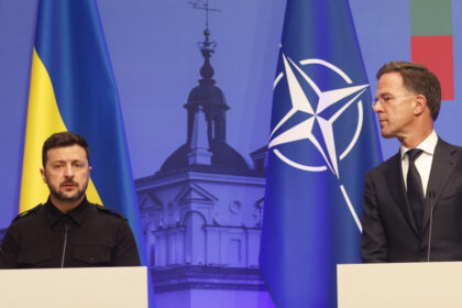 video concluziile intalnirii zelenski rutte aliatii kievului trebuie sa ofere garantii credibile de securitate apelul facut de seful nato 68a8b72e8f2a6